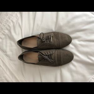 Olive-y oxfords